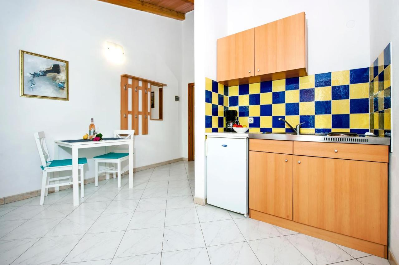 רוביני Apartman Near Beach Pelagic Sea View מראה חיצוני תמונה